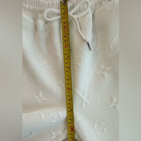 Designer-inspired embossed jogger set (white 2 piece set) (small to medium) - Picture 9 of 11